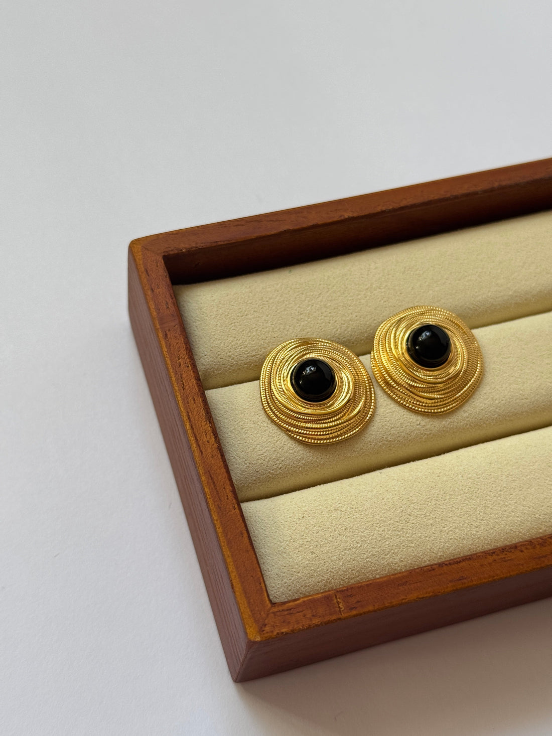 Why 18K Gold Plated Stainless Steel Jewelry is a Must-Have for Your Collection