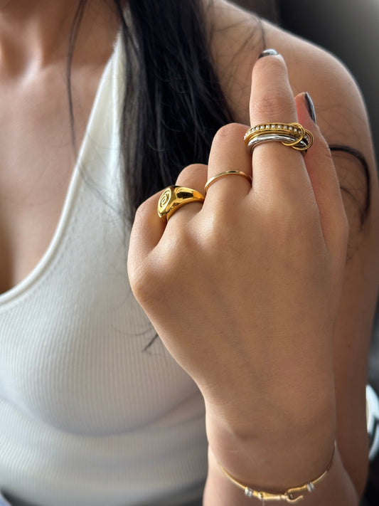 Circle Zircon Ring