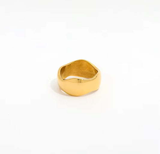 Wavy Chunky Ring