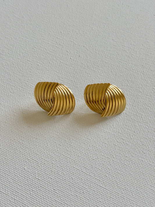 soho statement studs